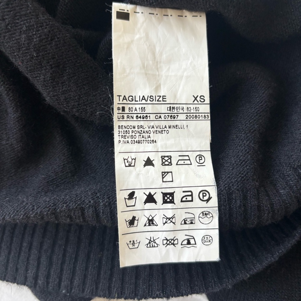 United Colors of Benetton Black V-Neck Women's Wool-blend Sweater XS - Picture 3 of 9